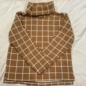 Women’s J.Crew camel windowpane polyester fleece long sleeved Turtleneck Sz XL